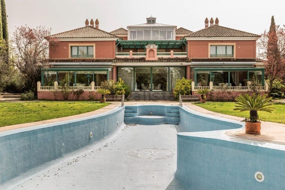 Así es la mansión de José Luis Moreno que vende en nuda propiedad por 8,5 millones