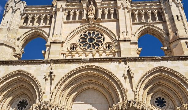 Un 'grafiti' de 800 años revela vínculos arquitectónicos entre las catedrales de Cuenca y Burgos (Ainhoa Gómez)