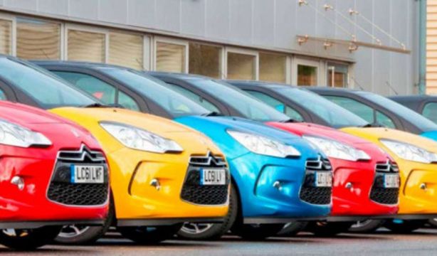 Los 'paraísos fiscales del automóvil' en España: más coches matriculados que habitantes censados