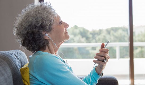 ¿Cómo afecta la música a nuestro cuerpo? Un nuevo estudio da con la respuesta (Bigstock)