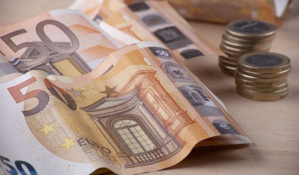 ¿Cómo reconocer los billetes falsos en este 2024?