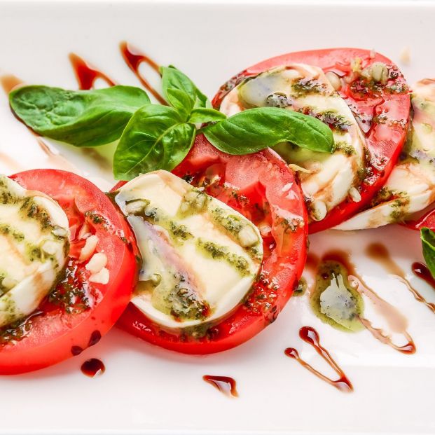 Ensalada aliñada con vinagre balsámico Ensalada aliñada con vinagre balsámico