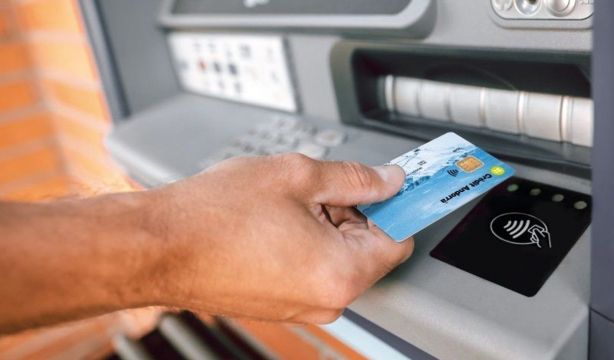 Pago de las pensiones en abril de 2024: ¿cuál es la fecha de cobro en cada banco?