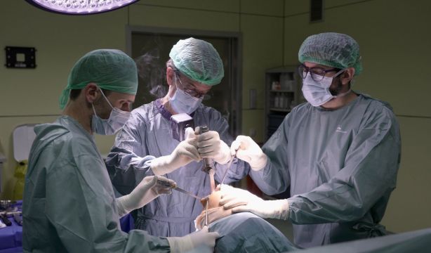 Nuevo récord histórico en la lista de espera sanitaria: 850.000 pacientes sin operar