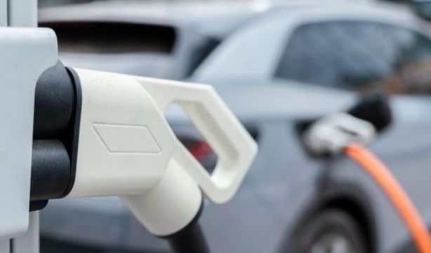 Los bulos a favor y en contra del coche eléctrico (Big Stock)