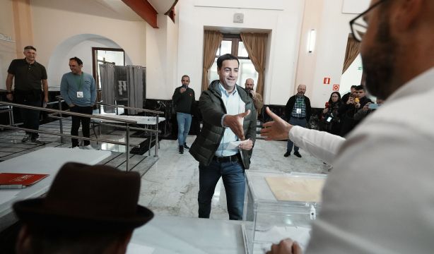 EuropaPress 5904023 candidato pnv lehendakari imanol pradales acude ejercer derecho voto
