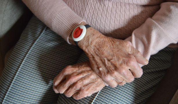 INCIBE alerta de un nuevo caso del 'timo de la teleasistencia' a mayores