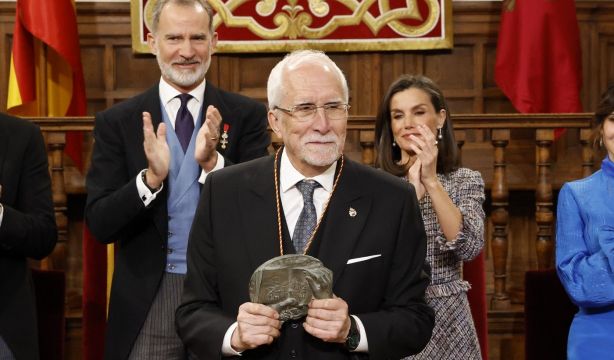 Luis Mateo Díez recibe el Cervantes: "Vivo entregado a mis personajes, ellos me salvan a mí"