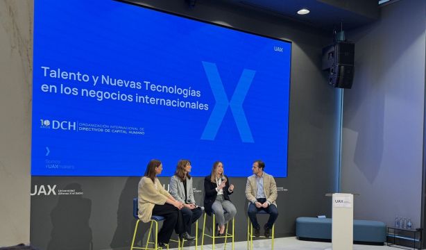 Casi un centenar de empresas han participado en las ferias de empleo de la UAX