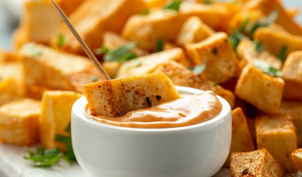 El truco del chef José Andrés para hacer salsa brava con solo cinco ingredientes