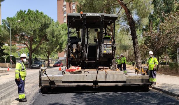 El Ayuntamiento de Madrid comienza la Operación Asfalto que este año olerá a mango
