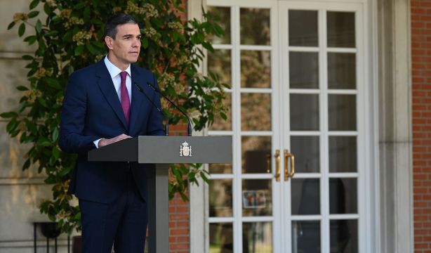 El 56% de los españoles no apoya la decisión de Pedro Sánchez