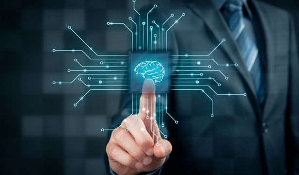 ¿El cerebro humano resuelve problemas más complejos que la IA? Un nuevo estudio lo aclara (Bigstock)