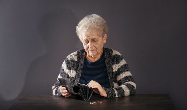 Sobrevivir con 550 euros al mes, una proeza para casi medio millón de pensionistas no contributivos