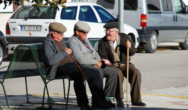 España bate el récord de esperanza de vida en Europa