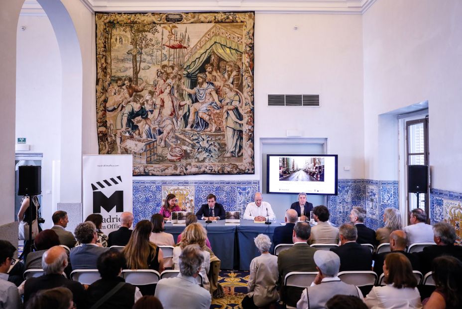 'Madrid desde el cine’ : un recorrido cinematográfico por la capital en más de 200 páginas. Fuente, Ayuntamiento de Madrid . 