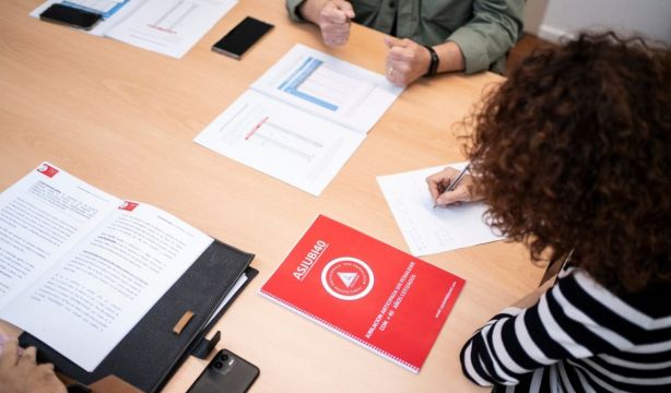 asjubi con aina vidal comuns