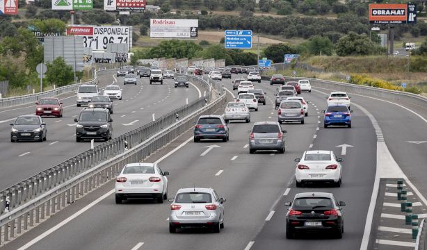La DGT anuncia nuevas normas sobre el uso del carril izquierdo en autovías y autopistas