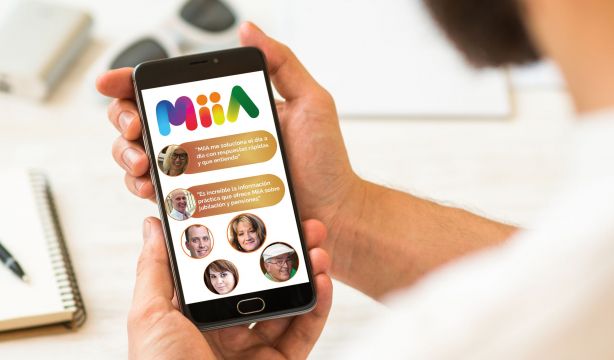 Más de 30.000 personas ya conversan con MiiA, la Inteligencia Artificial de 65YMÁS