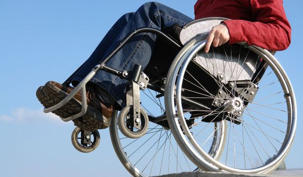 Cobrar la incapacidad permanente es incompatible con estas ayudas