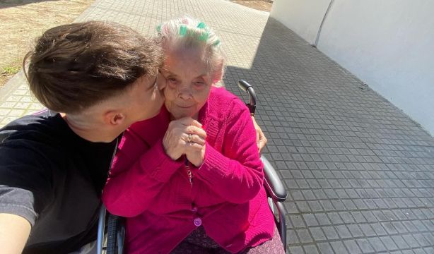 Soñadores, solidarios y ejemplos de superación: todo lo que nos han enseñado los mayores este 2024