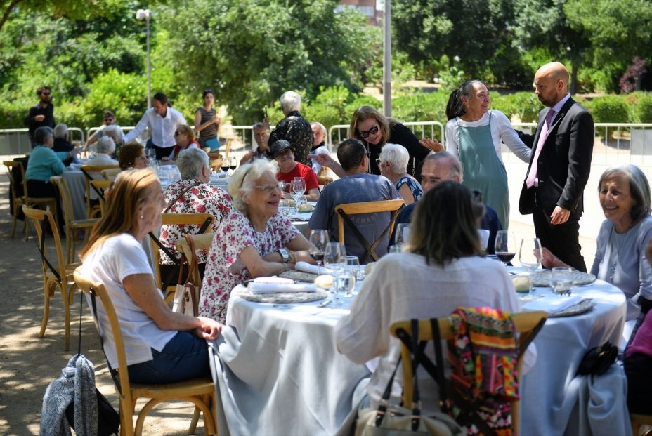 EuropaPress 5992750 asistentes menu solidario organizado mensajeros paz motivo dia mundial EuropaPress 5992750 asistentes menu solidario organizado mensajeros paz motivo dia mundial