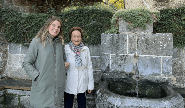 Las abuelas cuentan a sus nietos la historia de los pueblos de Álava