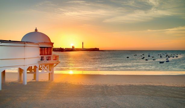 Las 5 mejores playas para sénior en Cádiz (Turismo de Cádiz)
