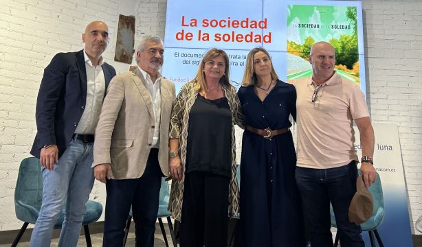 'La sociedad de la soledad', un documental sobre la "gran pandemia que sufrimos todos"