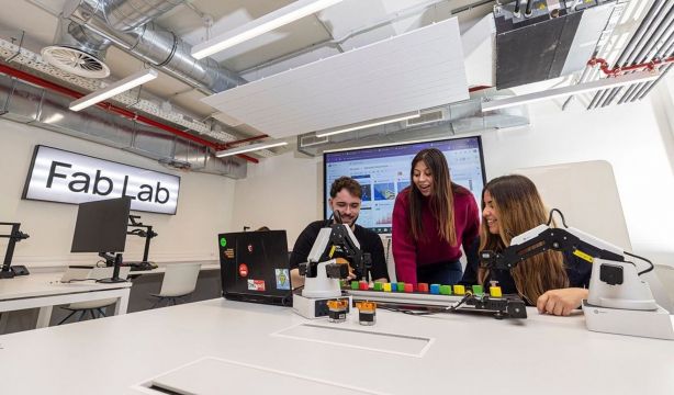 CIMPA, DeNexus, GGTech y Sener se incorporan al hub de innovación de UAX en Madrid