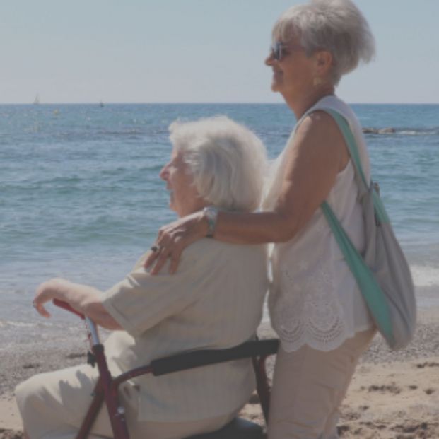Amigos de los Mayores lanza un año más 'Por un verano en compañía' para combatir la soledad (Fundación Amigos de los Mayores) Amigos de los Mayores lanza un año más 'Por un verano en compañía' para combatir la soledad (Fundación Amigos de los Mayores)