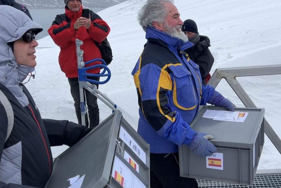 Variedades de tomates madrileños ya descansan bajo el hielo del mayor banco de semillas del mundo