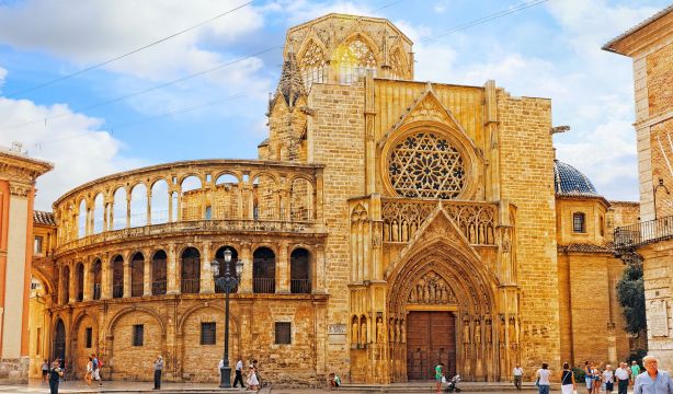 Actividades gratuitas para personas mayores en Valencia (Bigstock)