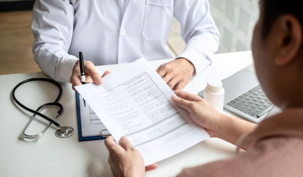 Cómo se solicita la baja laboral de los trabajadores desplazados