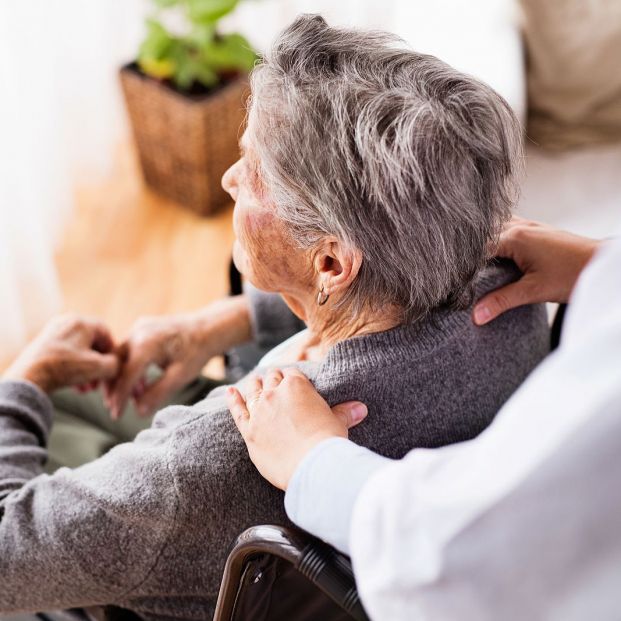 El Gobierno aprueba la estrategia para un nuevo modelo de cuidados: "Es el inicio de una revolución"