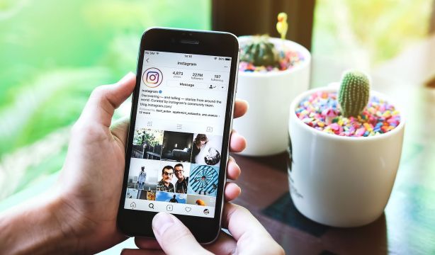 Cómo pedir a Facebook e Instagram que no use tus datos para entrenar a su inteligencia artificial