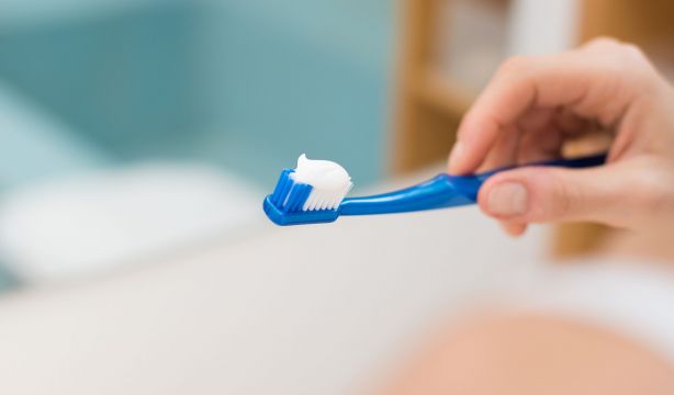 ¿Cada cuánto tiempo debemos cambiar el cepillo de dientes? (Bigstock)