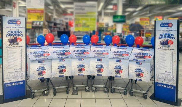 Mayores advierten sobre la exclusión de la última campaña de Carrefour: "Aumenta la brecha digital"