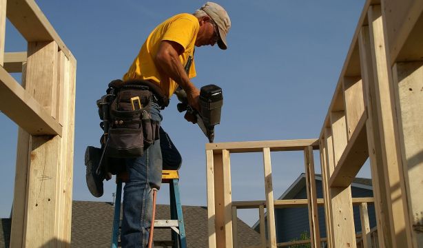 Saiz: "Hace falta unos 250.000 migrantes al año hasta 2050 para mantener el Estado de bienestar"