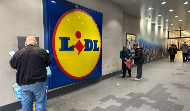 Acusan a Lidl de vender pollo contaminado con bacterias resistentes a los antibióticos