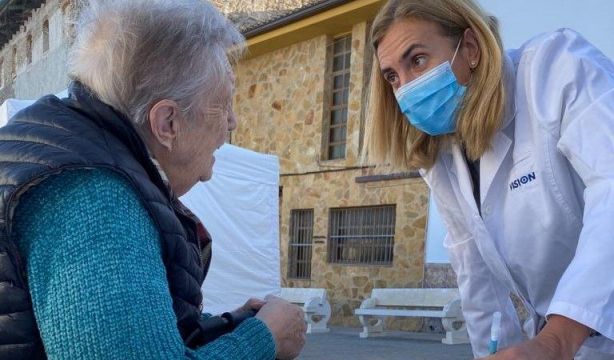 RECAMDER y FEFCAM presentan diez razones para proteger la farmacia rural (Europa Press)