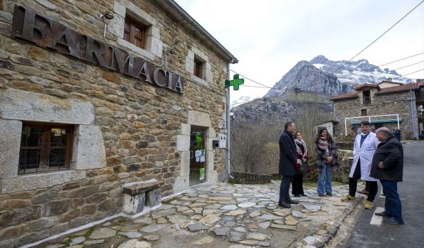 RECAMDER y FEFCAM presentan diez razones para proteger la farmacia rural (Europa Press)
