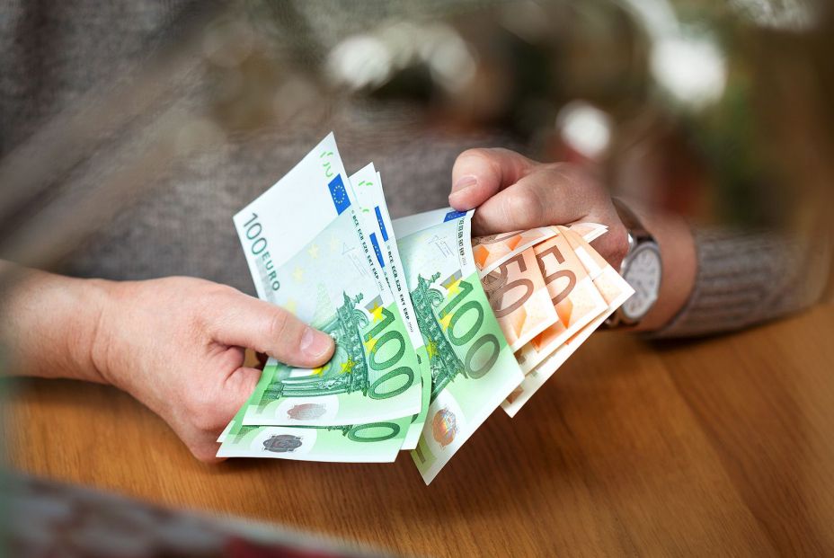 ¿Eres pensionista? Solicita esta reducción fiscal de Hacienda antes del 30 de junio (Bigstock) ¿Eres pensionista? Solicita esta reducción fiscal de Hacienda antes del 30 de junio (Bigstock)