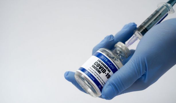 Un estudio recomienda reforzar la vacunación contra la Covid-19 en personas con cáncer