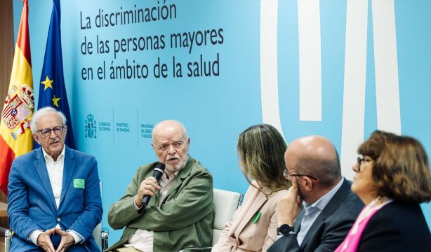 Discriminar a los mayores por su edad en la salud "es un crimen"