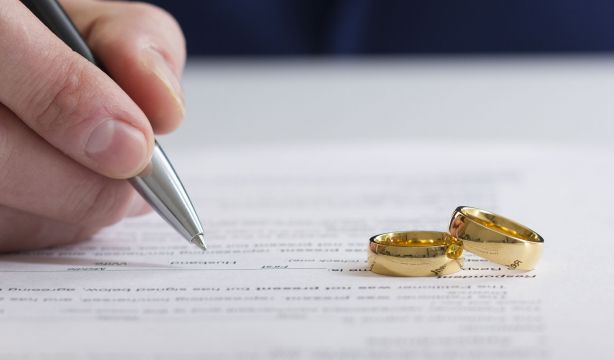 Los 5 motivos por los que la Seguridad Social puede retirarte la pensión de viudedad