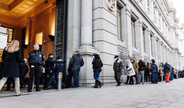 La fiebre por las Letras del Tesoro no cesa: demanda disparada, pese a la caída de rentabilidad