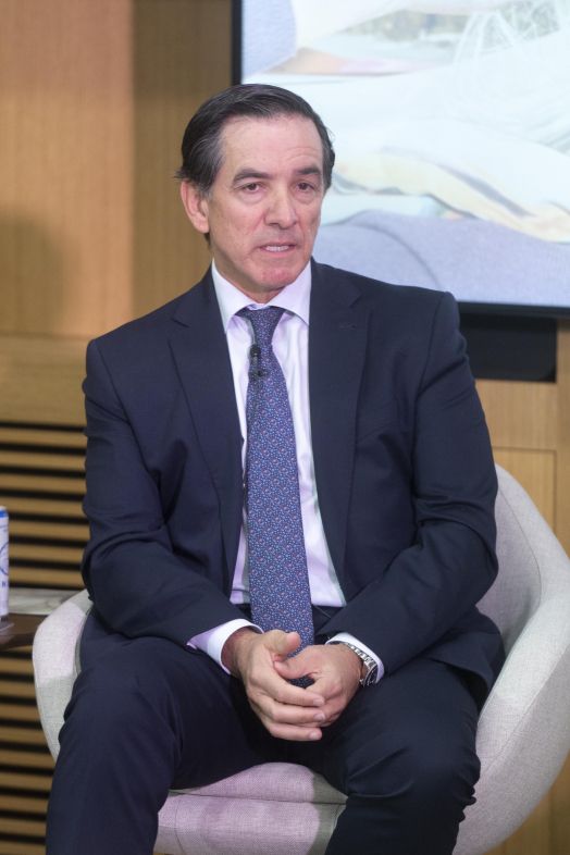 Martínez Aldama critica la "drástica reducción" en las aportaciones a los planes de pensiones