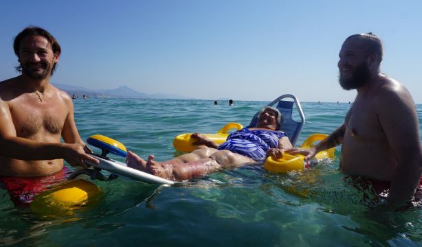 España estrena playas seguras frente al COVID, pero muchas siguen sin ser accesibles