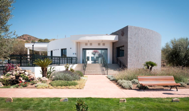 Abre en Málaga el primer cementerio público de mascotas de España